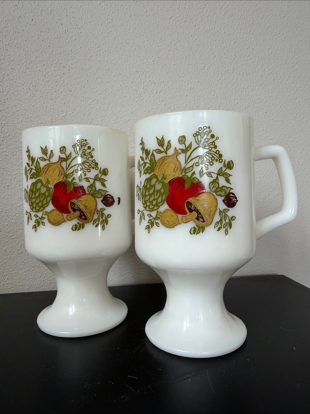 VTG Corning Ware Footed Milk Glass Coffee Mugs Spice Of Life
Set of 2 Cups White